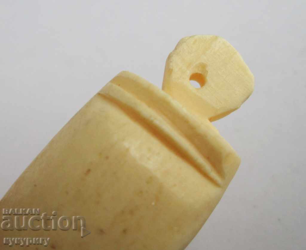 Old pendant amulet pendant "tooth" from bone with price 15.00 BGN | € 7.67 Old pendant amulet pendant "tooth" from bone with price 15.00 BGN | € 7.67