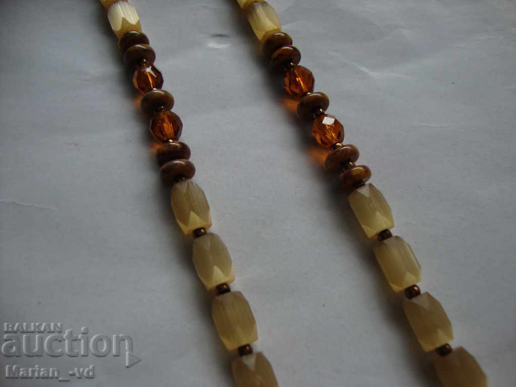 Old necklace with price 20.00 BGN | € 10.23 Old necklace with price 20.00 BGN | € 10.23