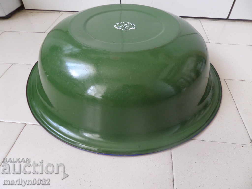 Enameled bowl bowl enamel court with inscription KOLAROVGRAD Bulgaria with price 52.00 BGN | € 26.59 Enameled bowl bowl enamel court with inscription KOLAROVGRAD Bulgaria with price 52.00 BGN | € 26.59