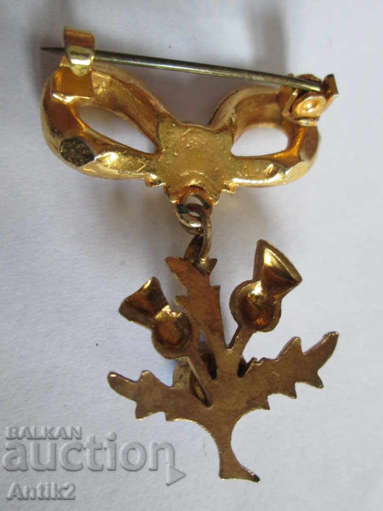 Delivery of Old Gold plated brooch with crystals Delivery of Old Gold plated brooch with crystals