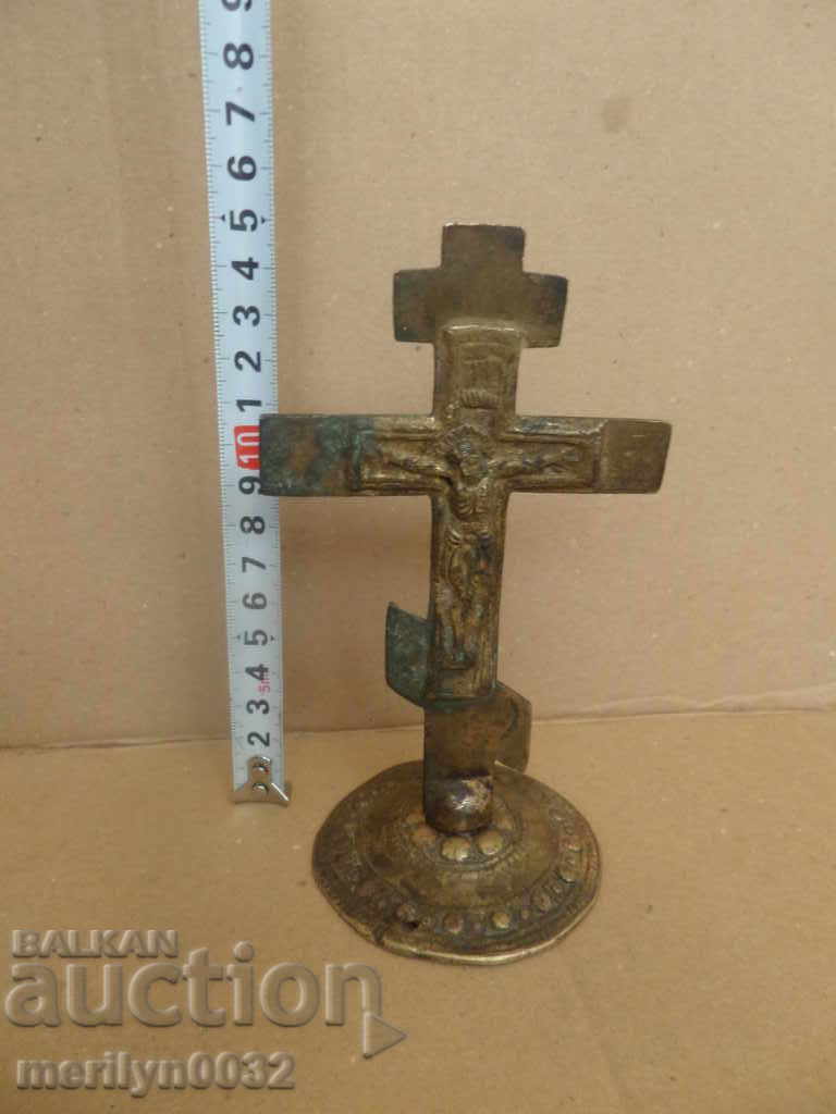 Auction  Renaissance bronze desktop cross, crucifixion