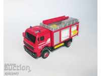 Model mic din plastic model de camion incendiar Germania