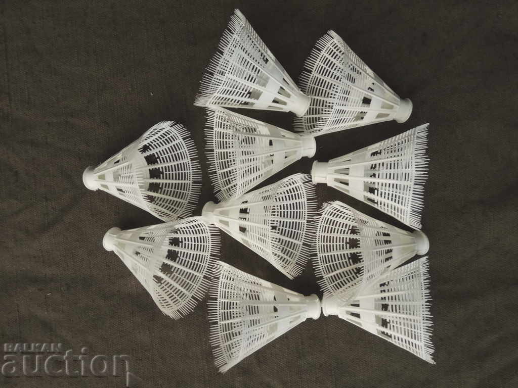 10 pene de badminton cu preț 20.00 BGN | € 10.23 10 pene de badminton cu preț 20.00 BGN | € 10.23