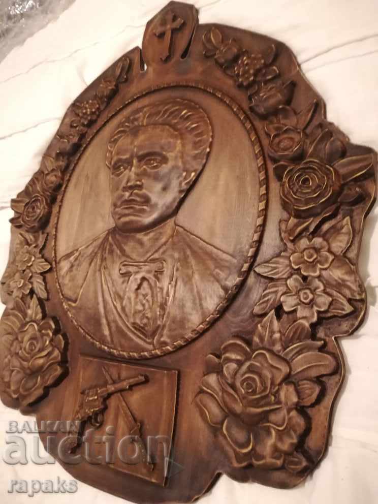Wood carving with Vasil Levski. Revolver, pistol, dagger, decoration with price 585.00 BGN | € 299.11 Wood carving with Vasil Levski. Revolver, pistol, dagger, decoration with price 585.00 BGN | € 299.11