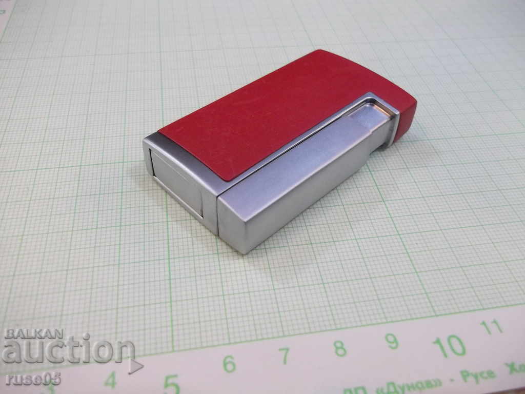 Delivery of Lighter "L & M" gas piezo crystalline with jet flame Delivery of Lighter "L & M" gas piezo crystalline with jet flame