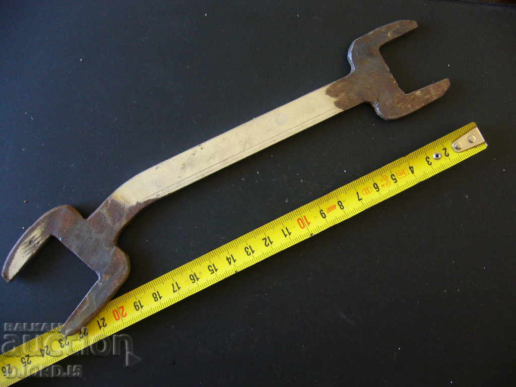 Auction Old key Auction Old key