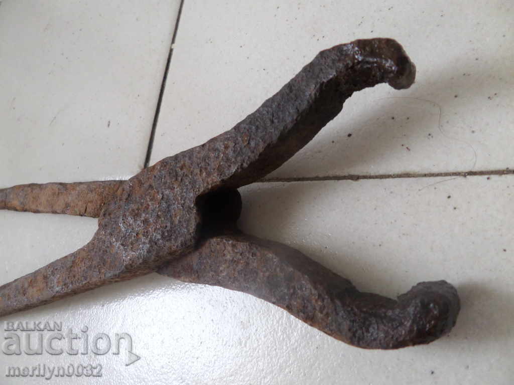 Old forging pliers, wrought iron, tool - 6