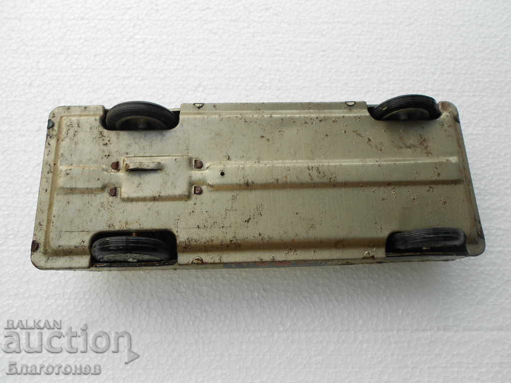 Δημοπρασία Απλό παιχνίδι αυτοκινήτου Δημοπρασία Απλό παιχνίδι αυτοκινήτου