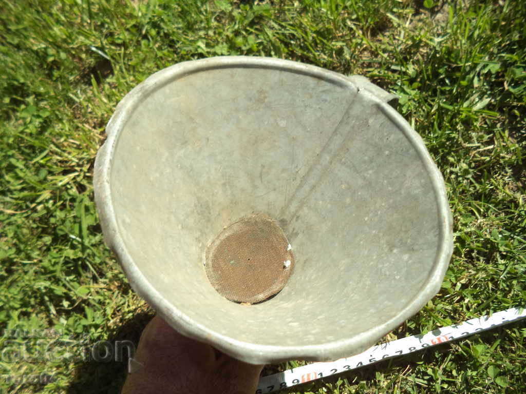 OLIVE LAMARIAN FUNNY WITH CANDY with price 8.99 BGN | € 4.60