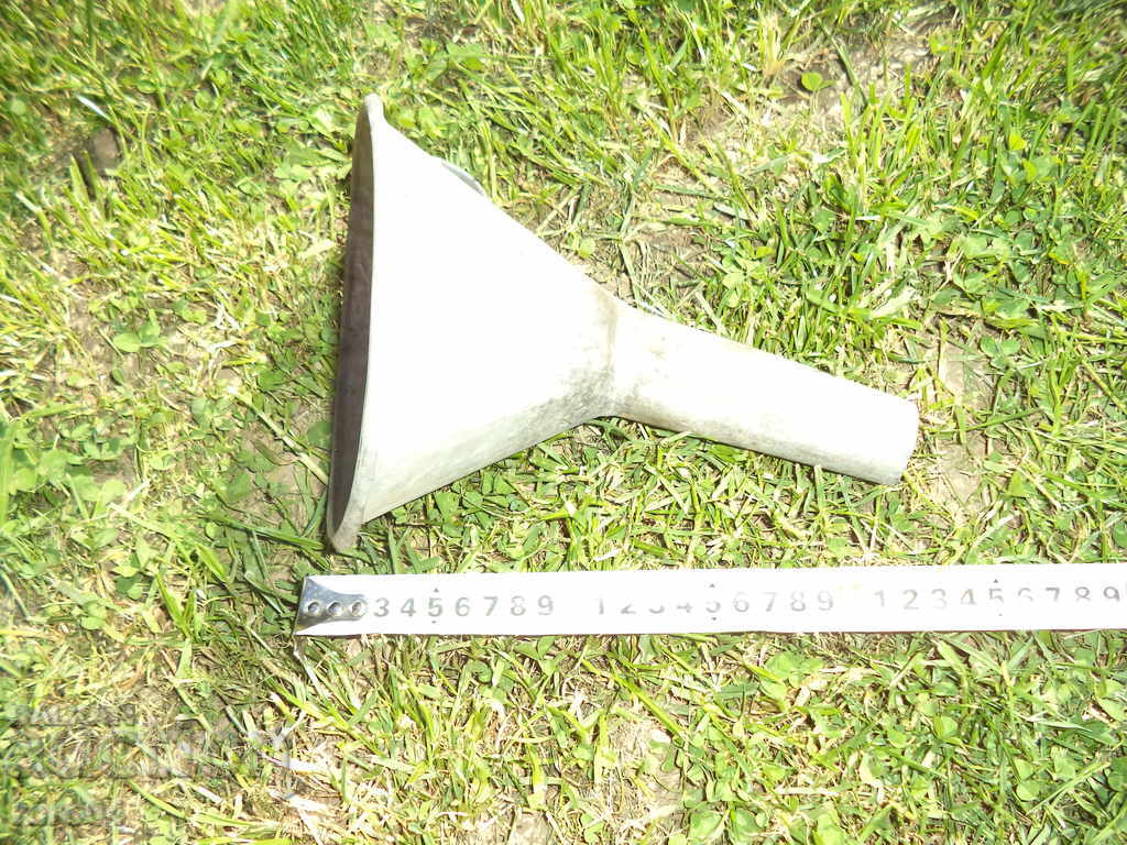 Auction  OLIVE LAMARIAN FUNNY WITH CANDY