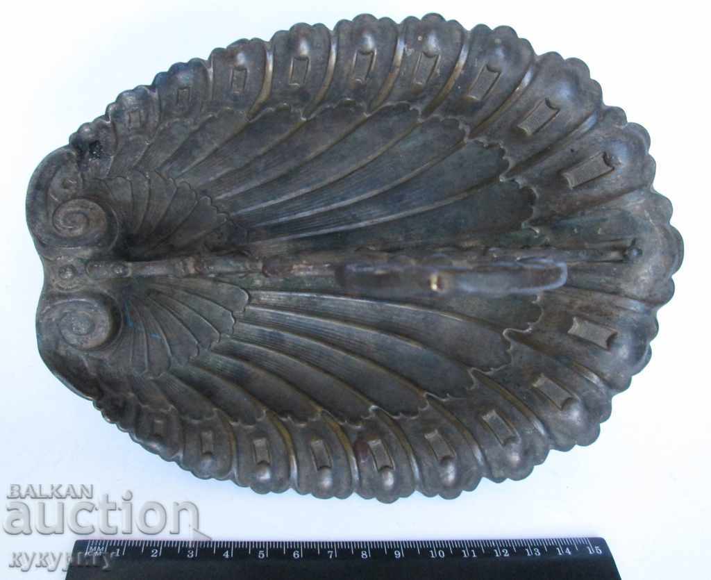 A beautiful antique 19th-century interior - 6 A beautiful antique 19th-century interior - 6