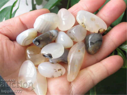 Auction  80 grams of agate lot