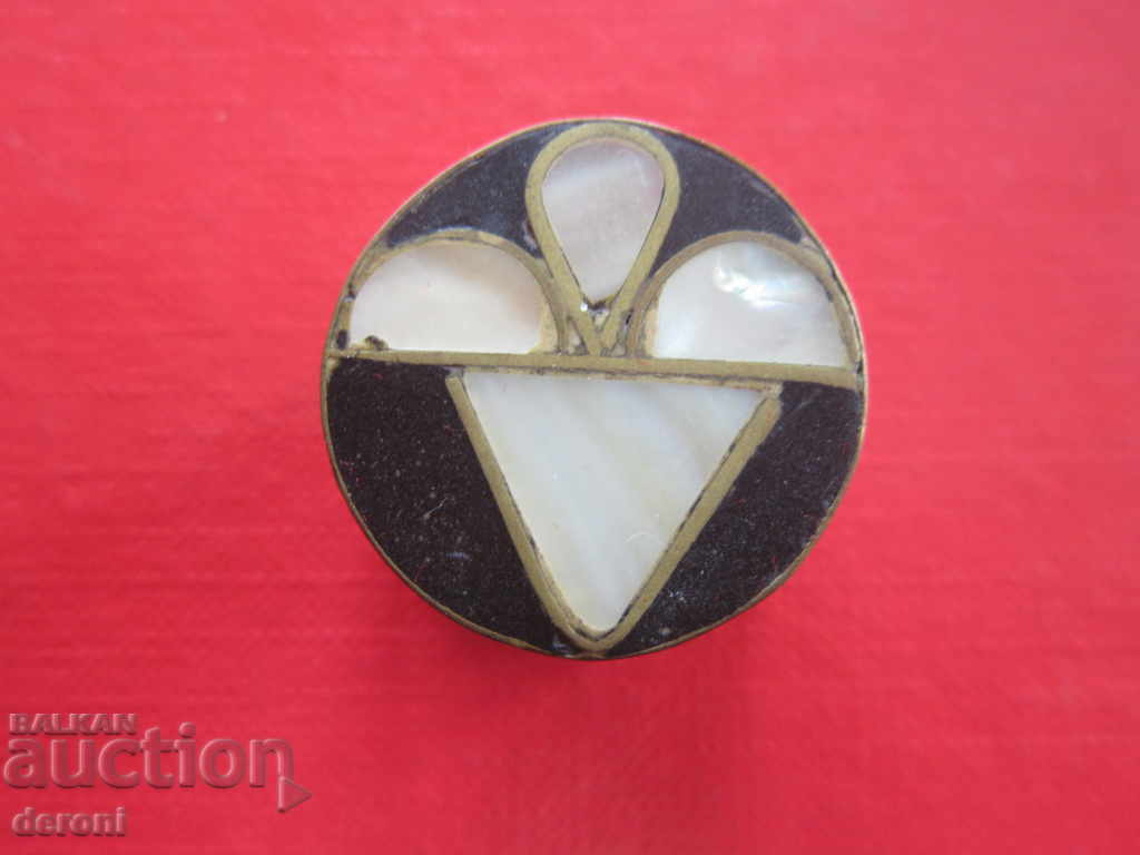 Rare bronze box for Enfield pills bronze and mother of pearl with price 15.00 BGN | € 7.67 Rare bronze box for Enfield pills bronze and mother of pearl with price 15.00 BGN | € 7.67