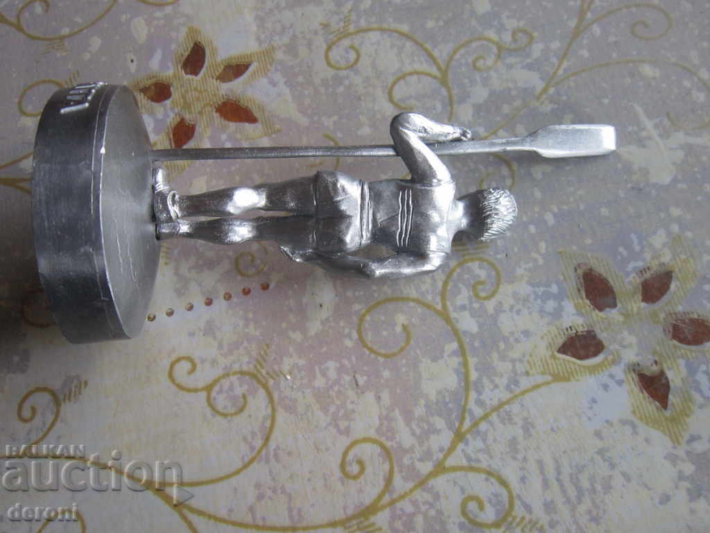 Delivery of German prize-giving figure for the athlete plasticist Delivery of German prize-giving figure for the athlete plasticist