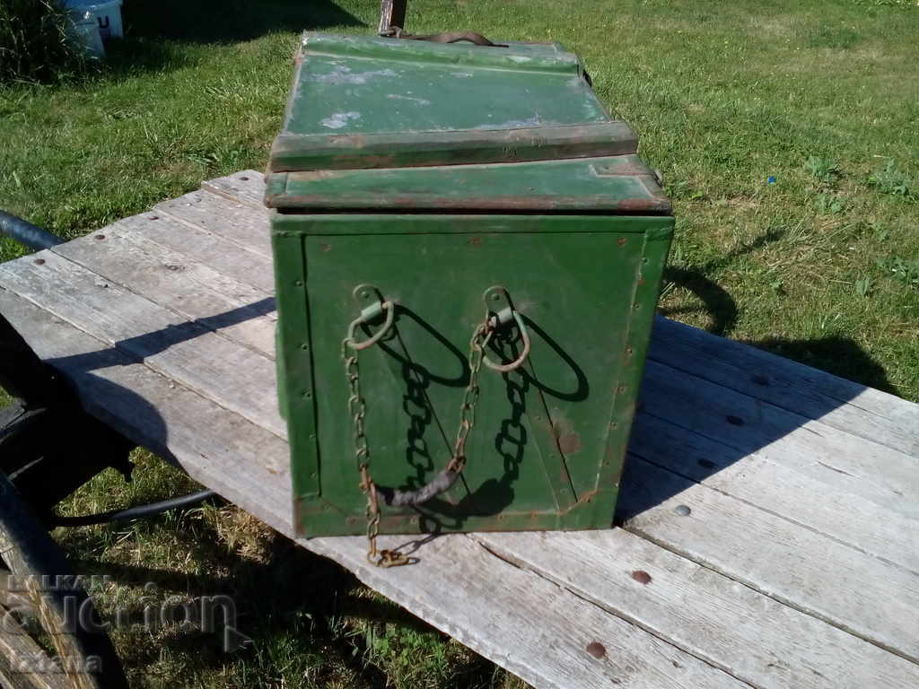 Delivery of Old chest Delivery of Old chest