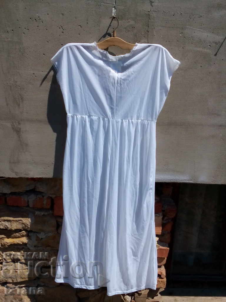 Delivery of Old lady's nightgown Delivery of Old lady's nightgown