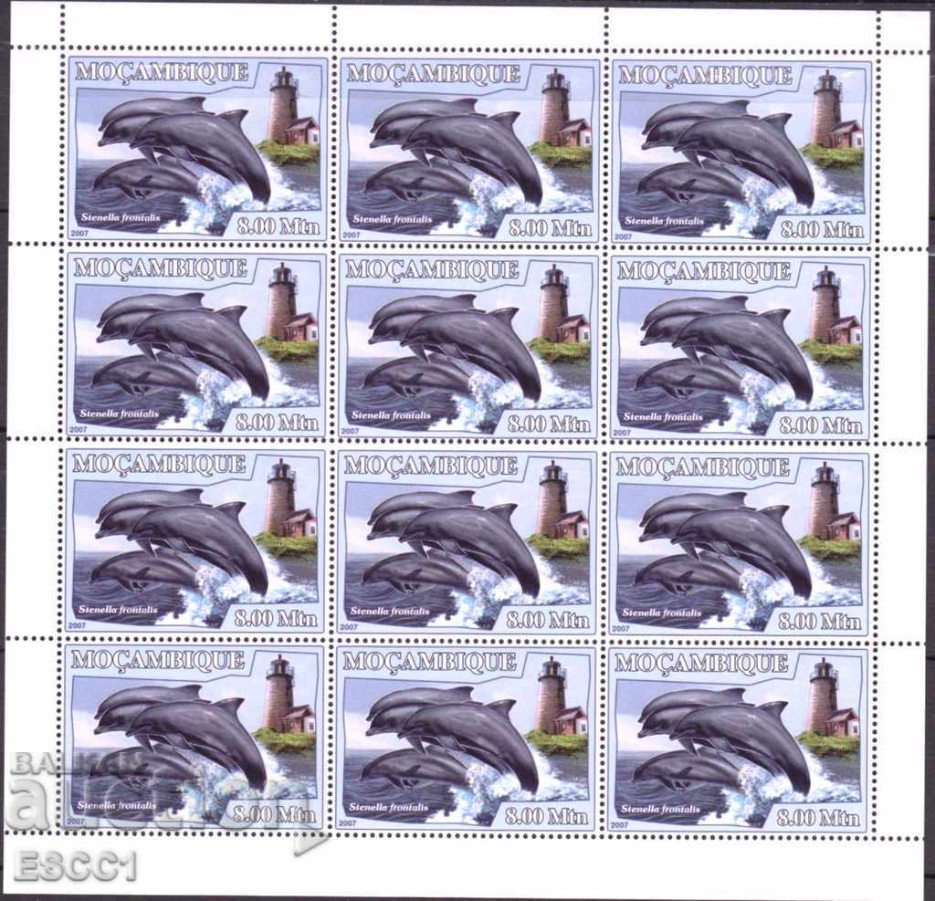 Чиста марка в лист  Делфини Морски Фар  2007 от Гвинея Бисау