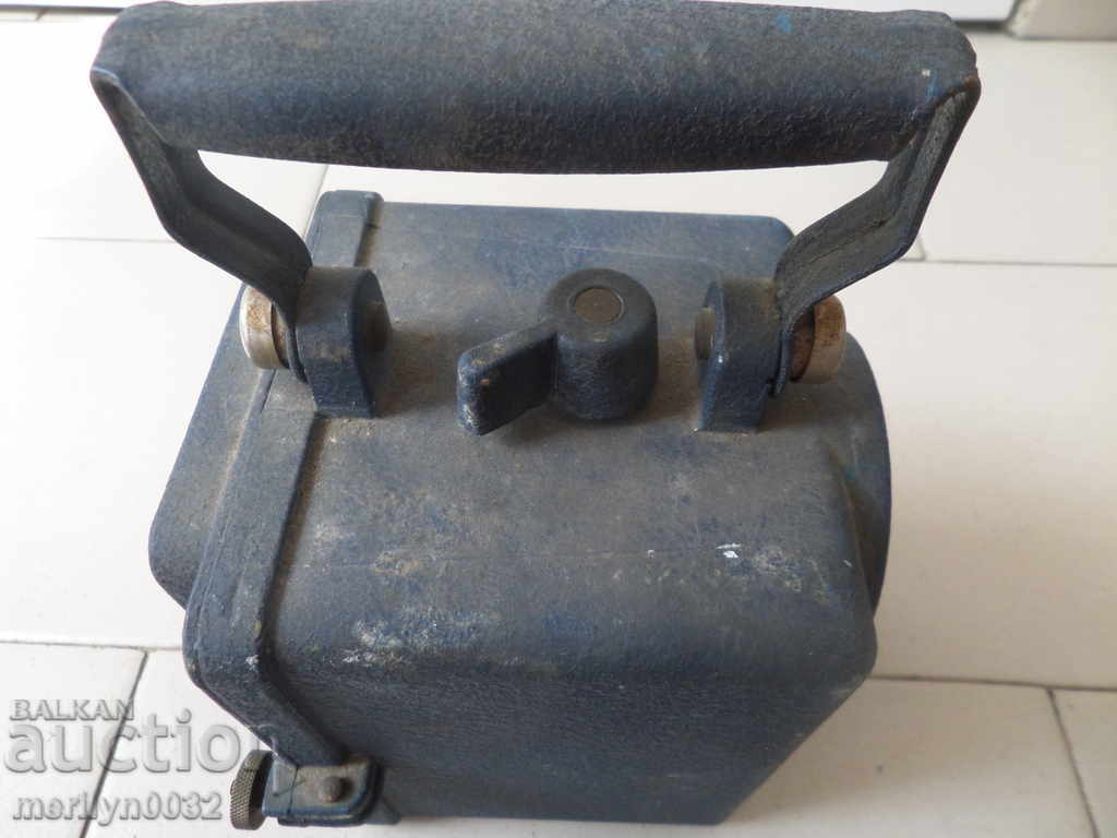 Δημοπρασία Παλαιό γαλλικό φακό, προβολέας, φανάρι