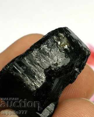 Delivery of black tourmaline mineral ore Delivery of black tourmaline mineral ore