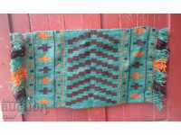 Αυθεντικό όμορφο κάλυμμα μαξιλαριού, χαλί. Λαϊκή φορεσιά