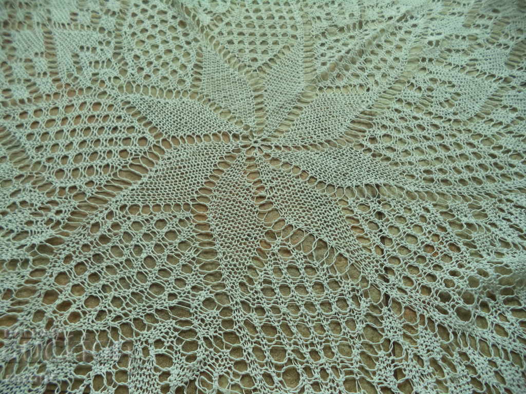 STAR HAND - KNITTED COAT - EXCELLENT - 5 STAR HAND - KNITTED COAT - EXCELLENT - 5