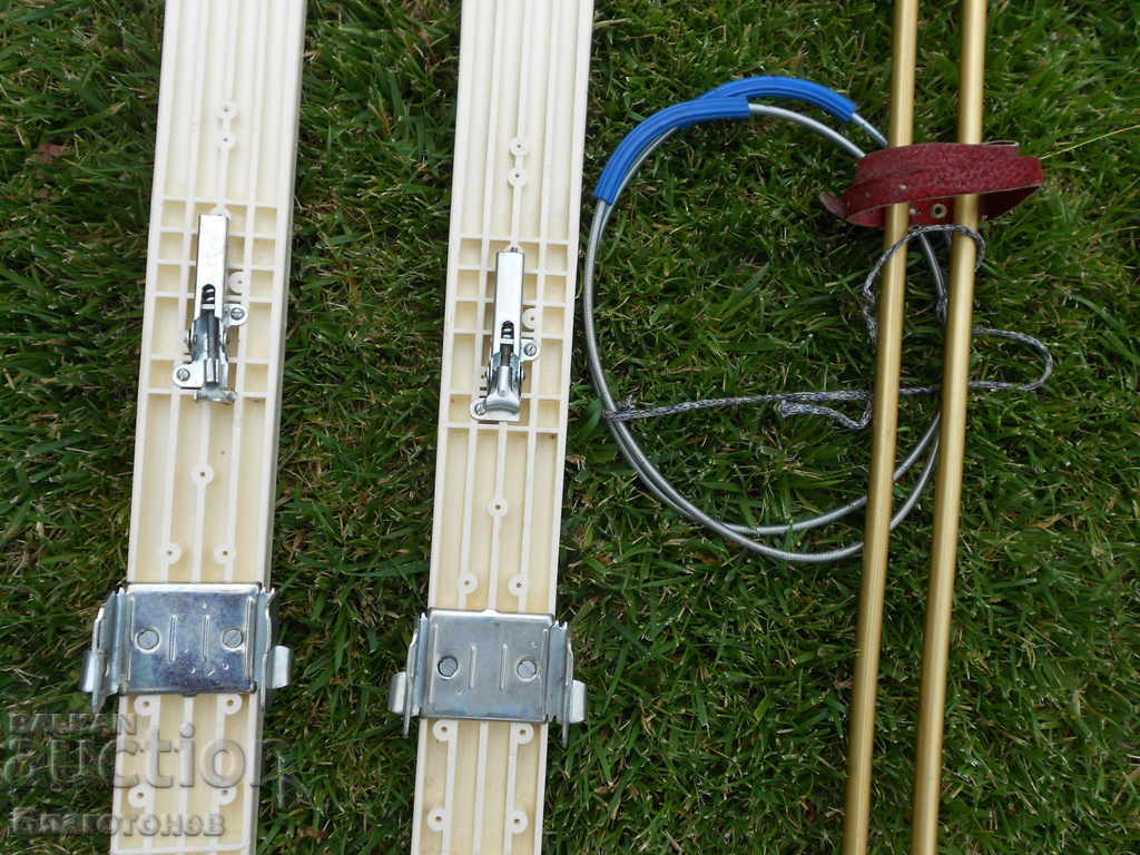 Auction Old German skis Auction Old German skis