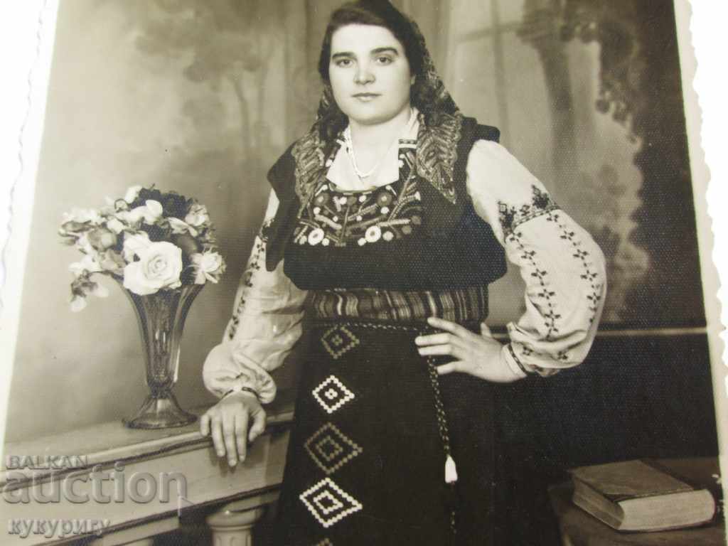 Ancient picture woman girl with folk costume Kingdom Bulgaria with price 20.00 BGN | € 10.23 Ancient picture woman girl with folk costume Kingdom Bulgaria with price 20.00 BGN | € 10.23