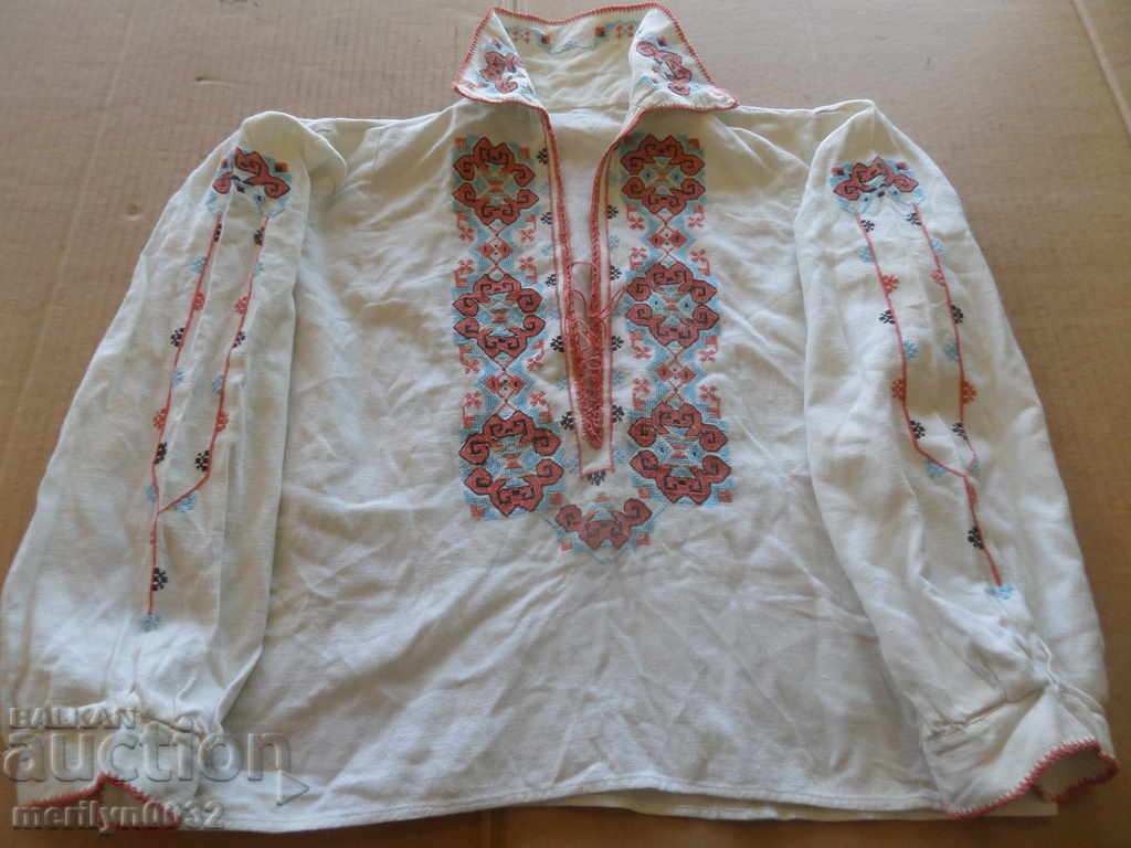 Παλιό αυθεντικό κεντημένο πουκάμισο κεντήματα φορούν kenar