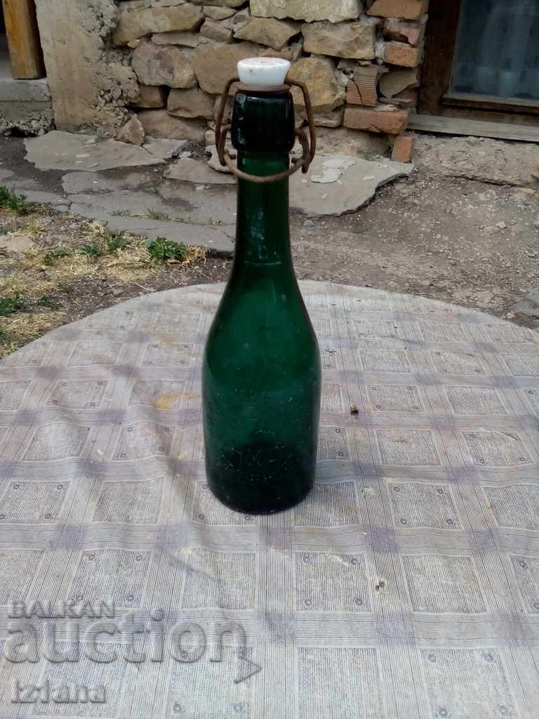 Старинна бирена бутилка Н.Х.СЛАВЧЕВ В.ТЪРНОВО