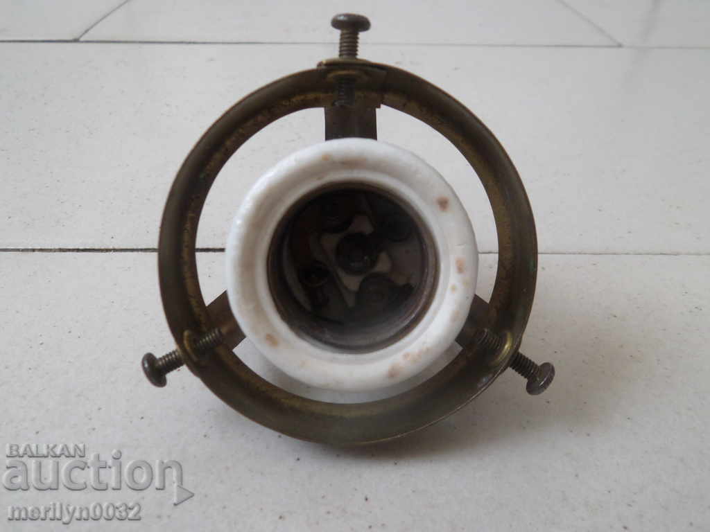 Old socket with holder for lamp shade brass lamp lantern chandelier with price 52.00 BGN | € 26.59 Old socket with holder for lamp shade brass lamp lantern chandelier with price 52.00 BGN | € 26.59