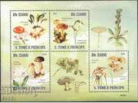 Чисти марки малък лист Гъби Орхидеи 2009 Сао Томе и Принсипи