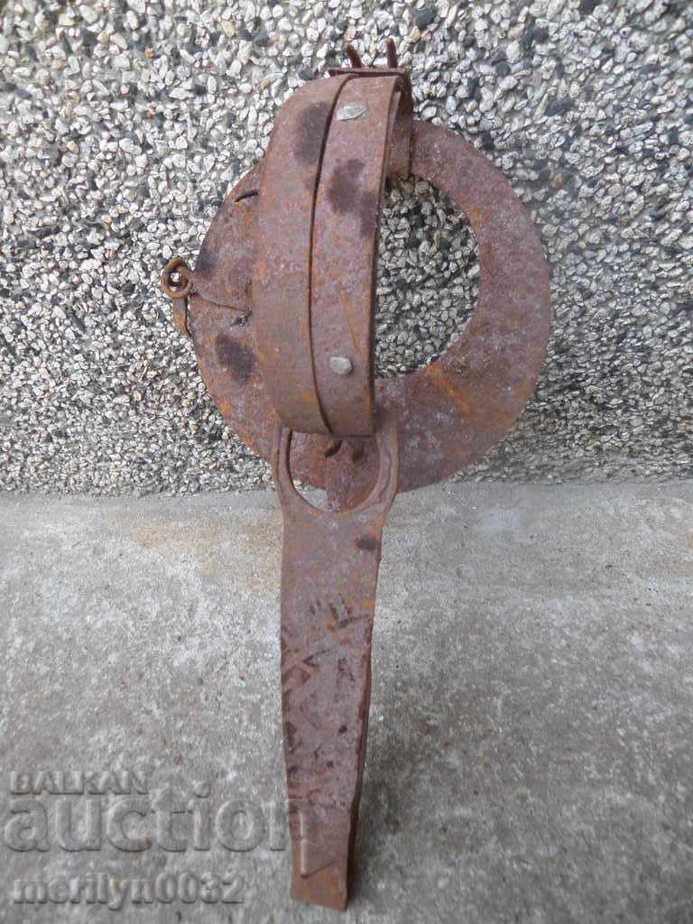 An antique hand forged trap with price 49.00 BGN | € 25.05 An antique hand forged trap with price 49.00 BGN | € 25.05
