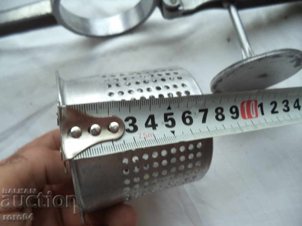 Delivery of STARA BULGARIAN ALUMINUM GIRL PRESS - EXCELLENT Delivery of STARA BULGARIAN ALUMINUM GIRL PRESS - EXCELLENT