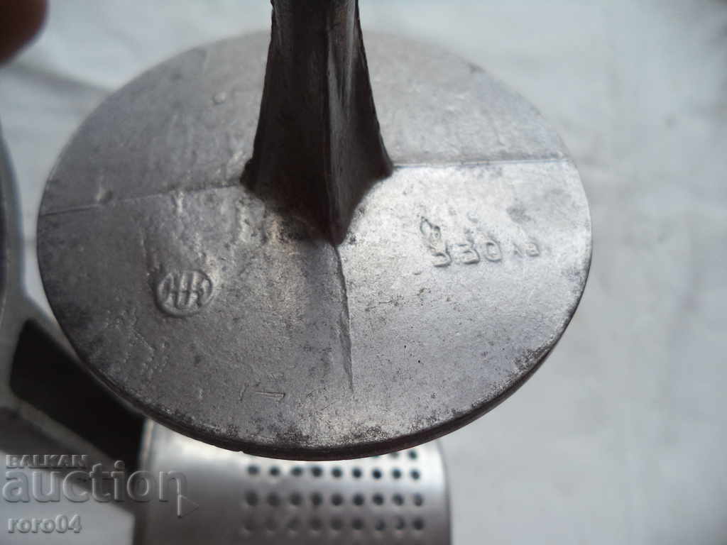 STARA BULGARIAN ALUMINUM GIRL PRESS - EXCELLENT - 5 STARA BULGARIAN ALUMINUM GIRL PRESS - EXCELLENT - 5