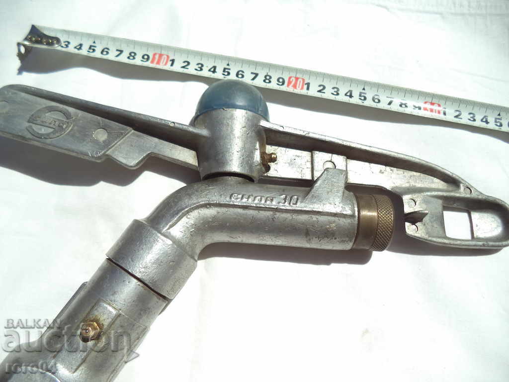 LARGE OLD ALUMINUM IRRIGATION CRANE - POWER 30 with price 65.00 BGN | € 33.23 LARGE OLD ALUMINUM IRRIGATION CRANE - POWER 30 with price 65.00 BGN | € 33.23