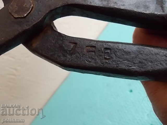 Old Albanian pliers with price 30.00 BGN | € 15.34 Old Albanian pliers with price 30.00 BGN | € 15.34