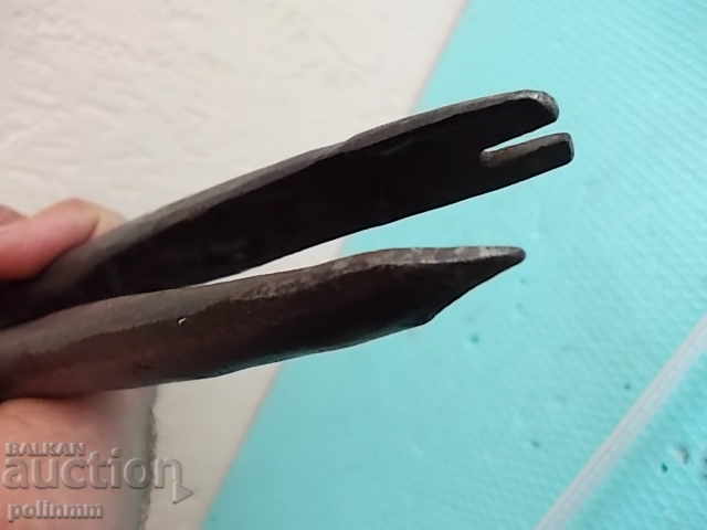 Auction Old Albanian pliers Auction Old Albanian pliers