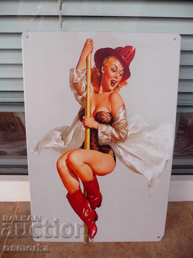 Метална табела еротика на пилона стриптийз ботуши гола мацка