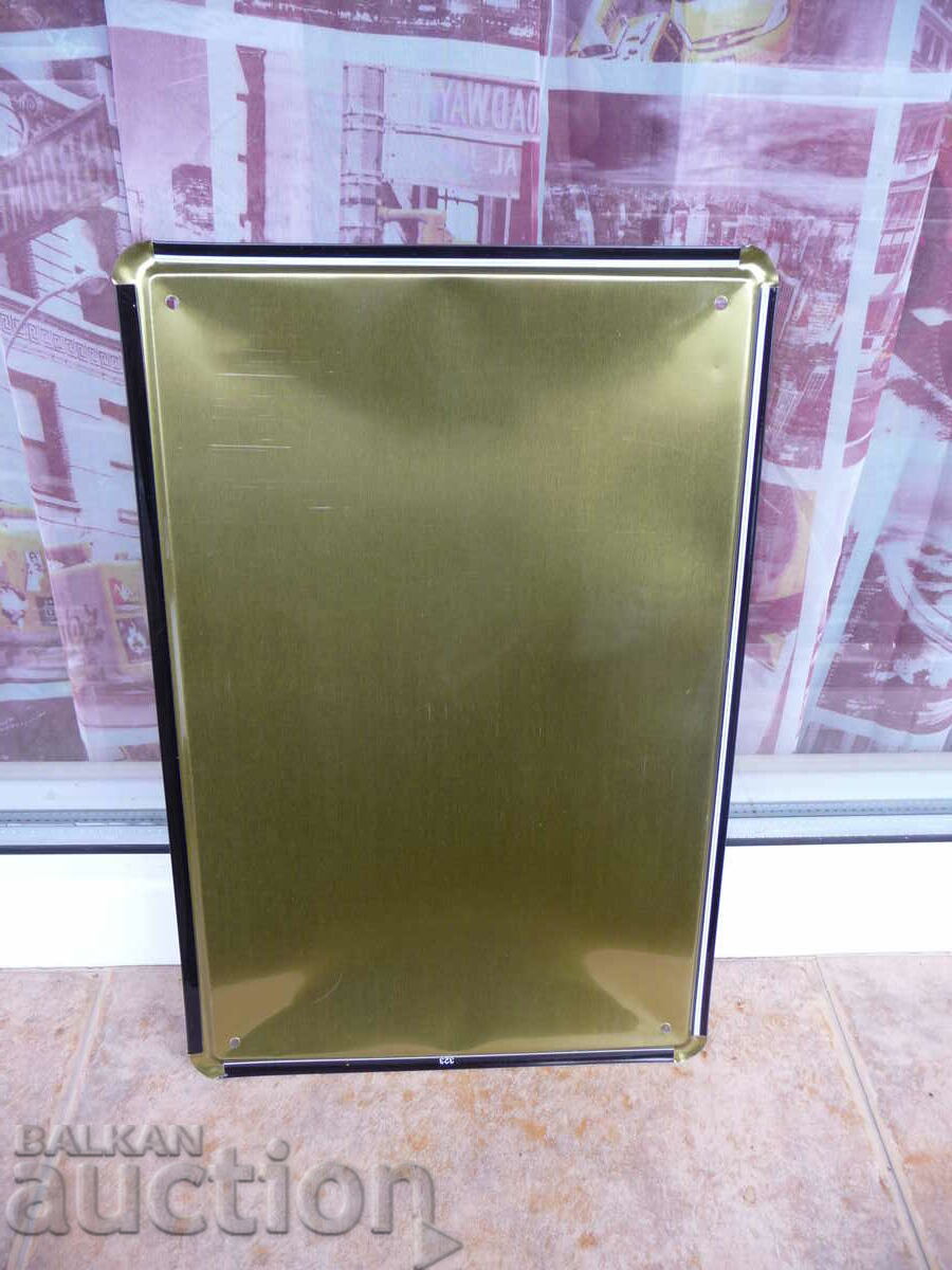 Delivery of Metal plate coffee latte Caffe Latte with milk cup porcelain Delivery of Metal plate coffee latte Caffe Latte with milk cup porcelain