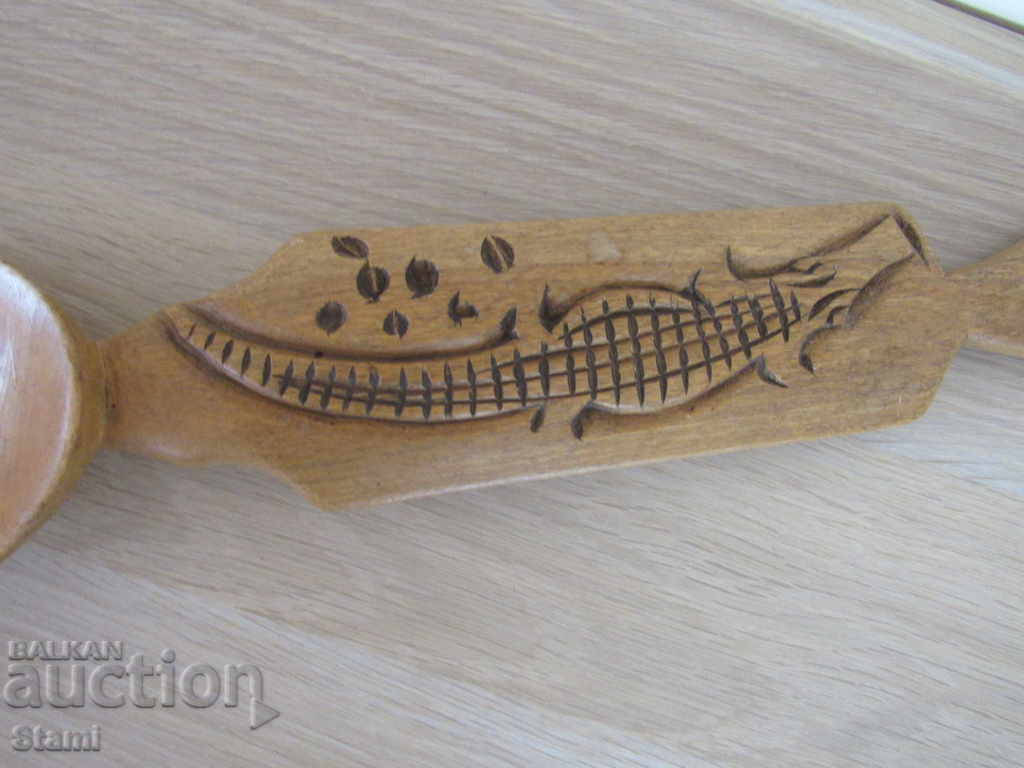 Delivery of A large soup spoon of Zimbabwe oil Delivery of A large soup spoon of Zimbabwe oil