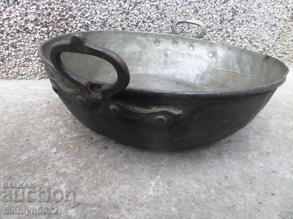 Delivery of Old copper tray, sahane, baker, tray, tray Delivery of Old copper tray, sahane, baker, tray, tray