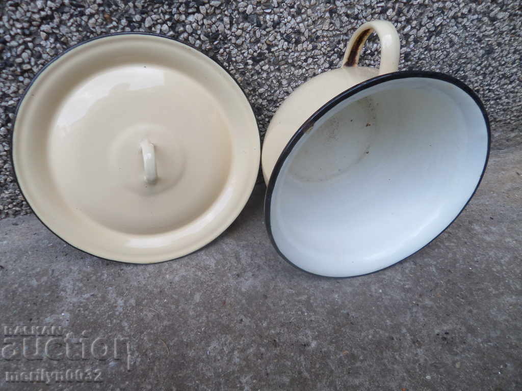 Enamelled crooked crook pot enamelled lid cover USSR enamel - 7 Enamelled crooked crook pot enamelled lid cover USSR enamel - 7