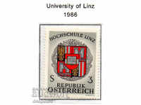 1966. Австрия. Университетът в Линц.