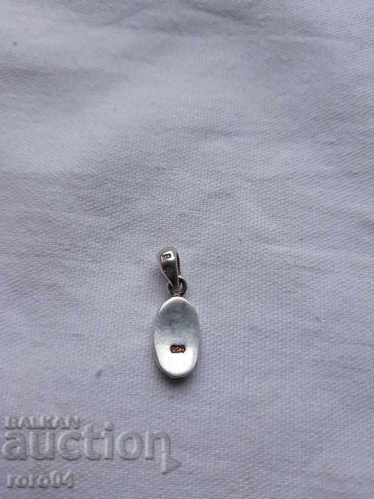 Auction STAR SILVER VISUAL WITH SEED - MARKED 925 Auction STAR SILVER VISUAL WITH SEED - MARKED 925