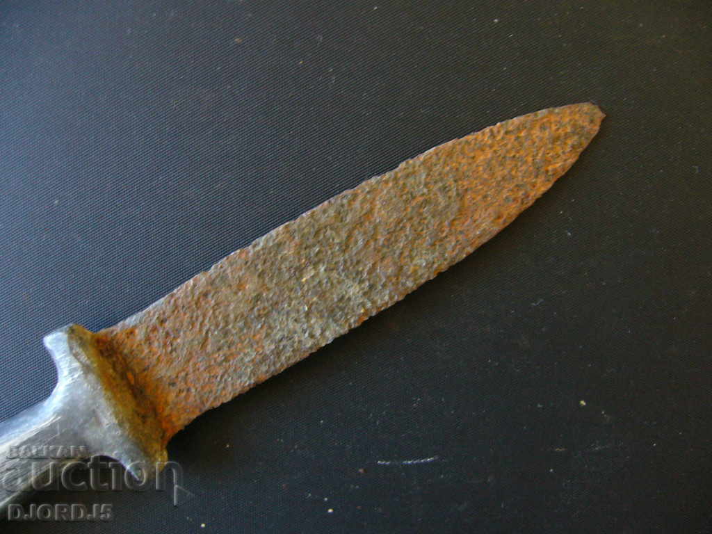 Delivery of Old dagger Delivery of Old dagger