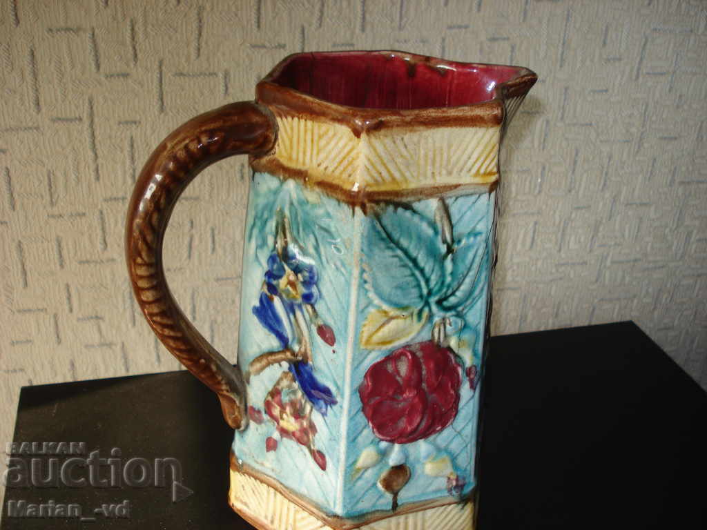 An old porcelain jug with price 60.00 BGN | € 30.68 An old porcelain jug with price 60.00 BGN | € 30.68