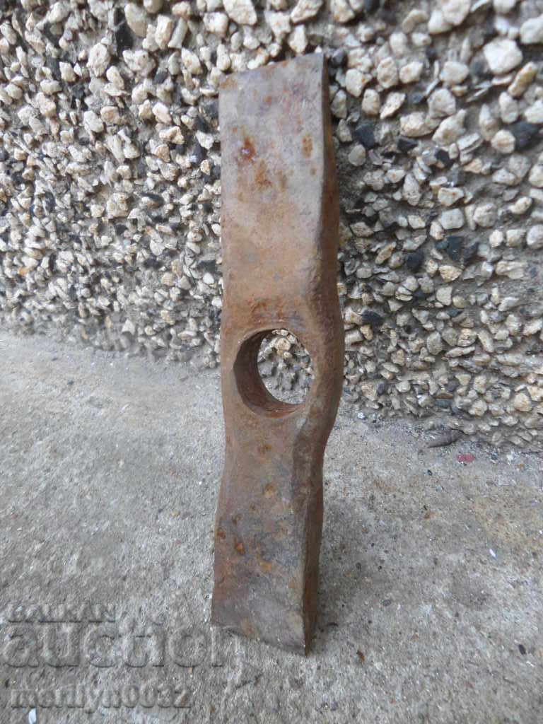 An old hammer hammer, tool, tool with price 33.00 BGN | € 16.87 An old hammer hammer, tool, tool with price 33.00 BGN | € 16.87