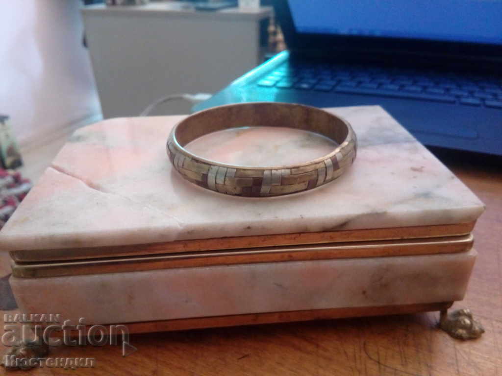 STARA MESINGOVA GRIVNA with price 6.00 BGN | € 3.07 STARA MESINGOVA GRIVNA with price 6.00 BGN | € 3.07