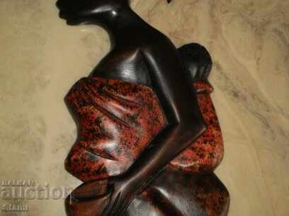 Delivery of Wooden woman pano with a child from Ghana-2 Delivery of Wooden woman pano with a child from Ghana-2
