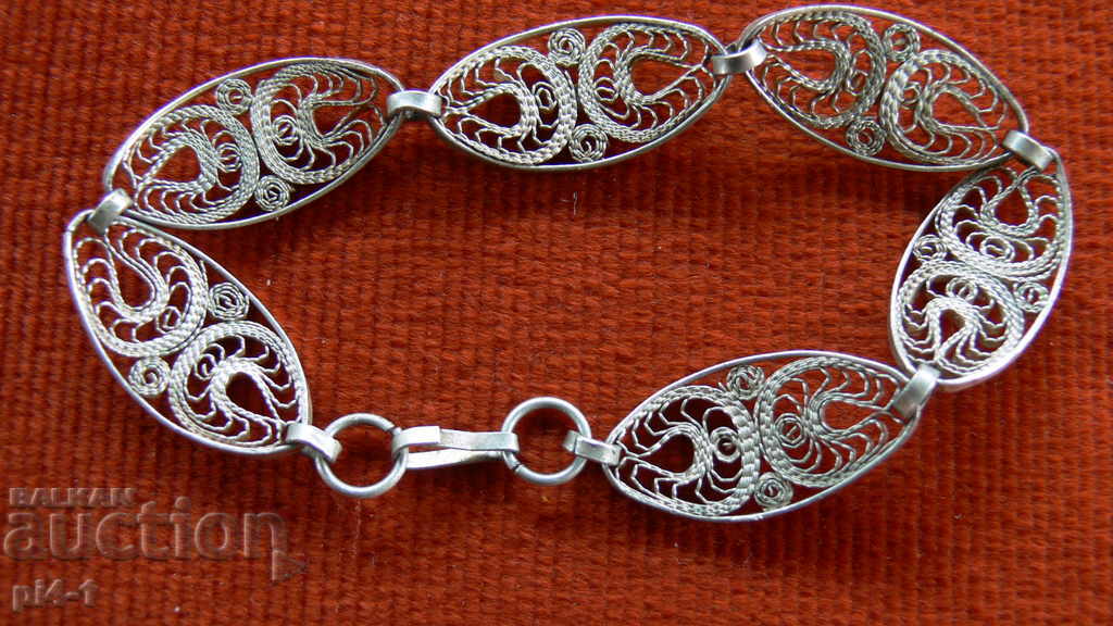 СРЕБЪРНА ГРИВНА ФИЛИГРАН с цена 115.00 лв. | € 58.80 СРЕБЪРНА ГРИВНА ФИЛИГРАН с цена 115.00 лв. | € 58.80